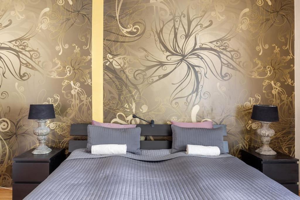 Bourgeois Boheme Apt. 88 M² City Center Budapest Luaran gambar