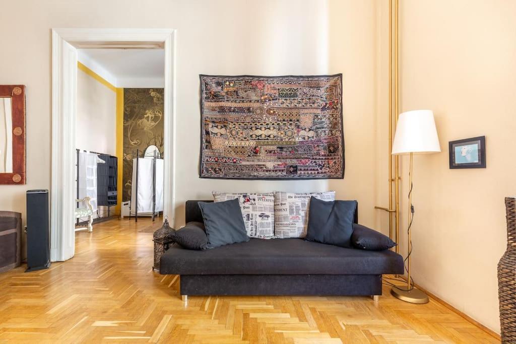 Bourgeois Boheme Apt. 88 M² City Center Budapest Luaran gambar